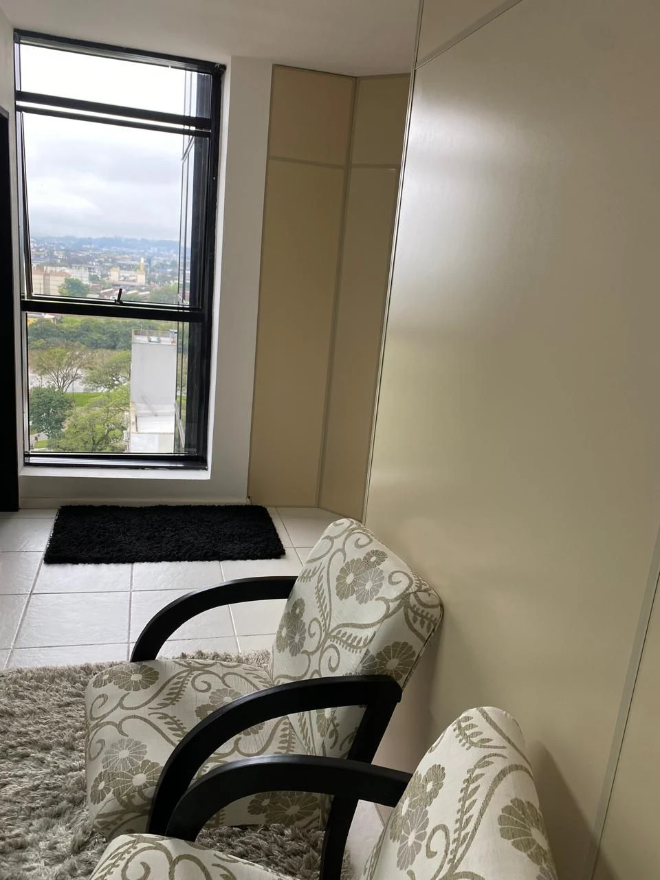 Ambiente de atendimento de psicanálise — foto 4